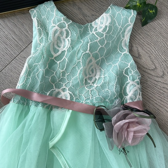 Mint green tulle dress for toddler - Picture 2 of 7
